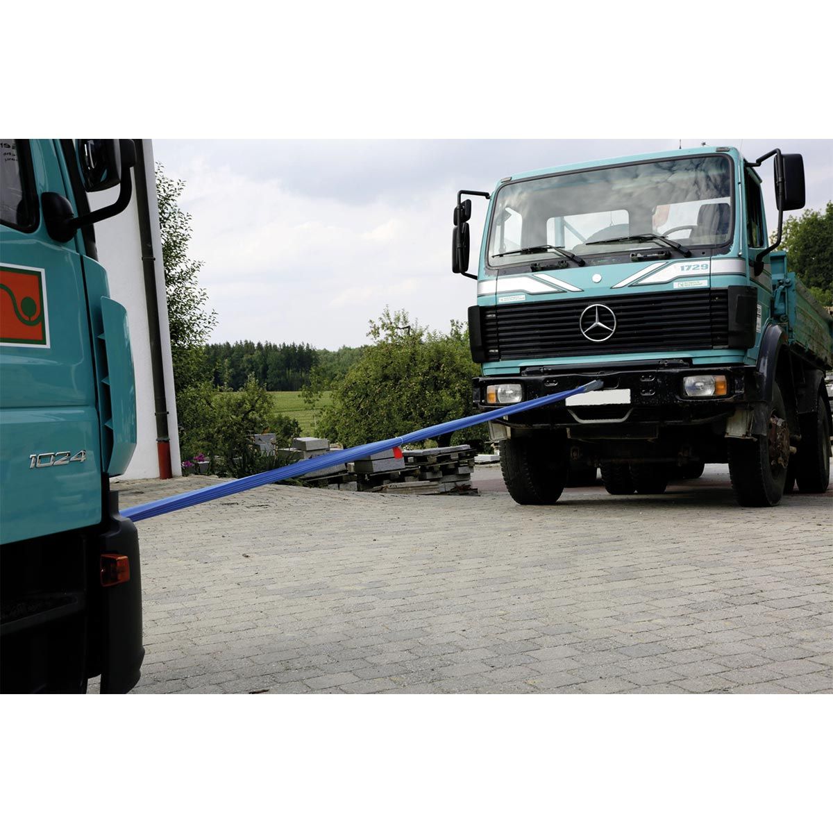 Kerbl Abschleppschlinge für LKW, Traktoren & Baumaschinen, 6 m / 56 t