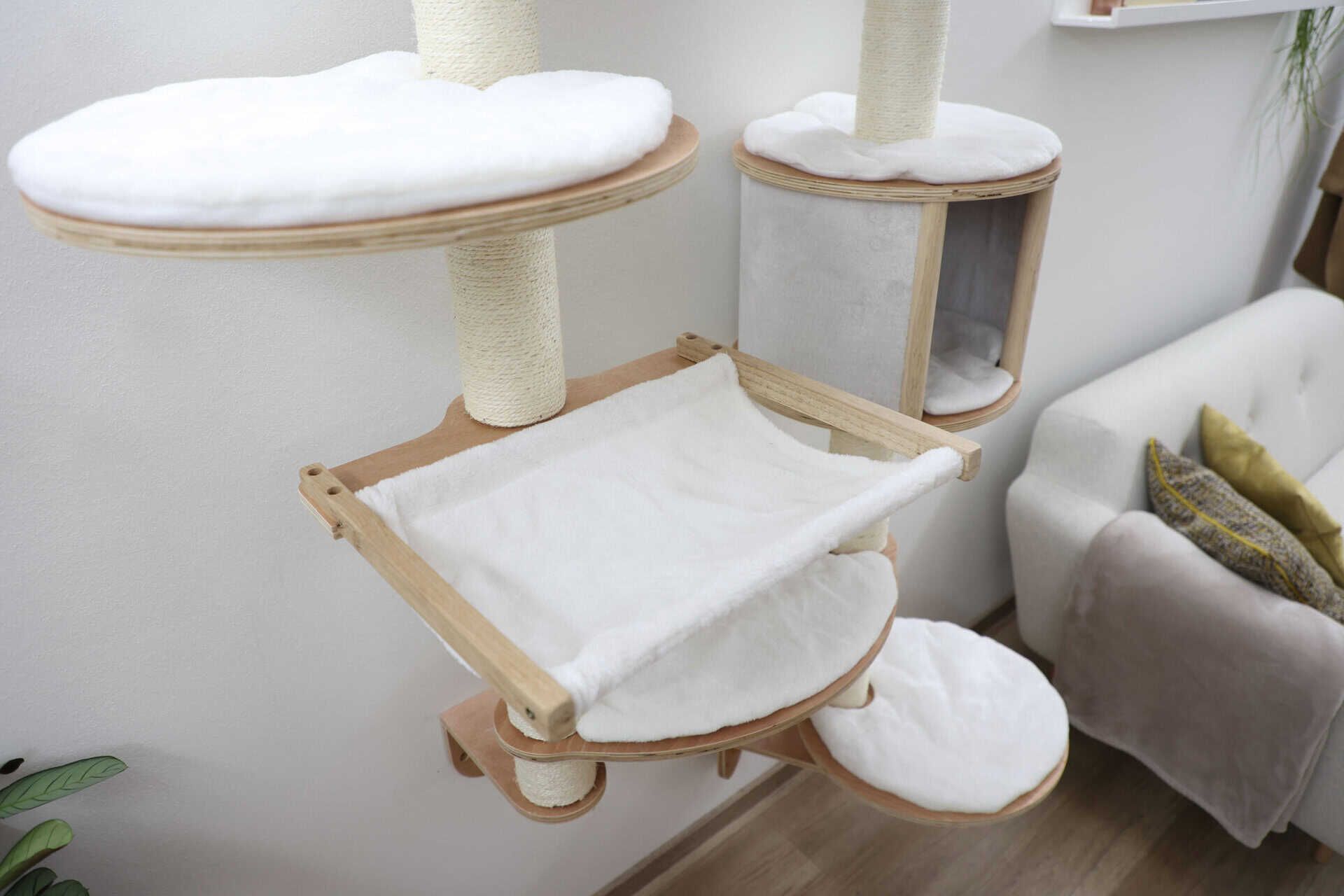 Kerbl Stâlp de zgâriat de perete DOLOMIT XL pentru pisici, alb, în utilizare, în interior