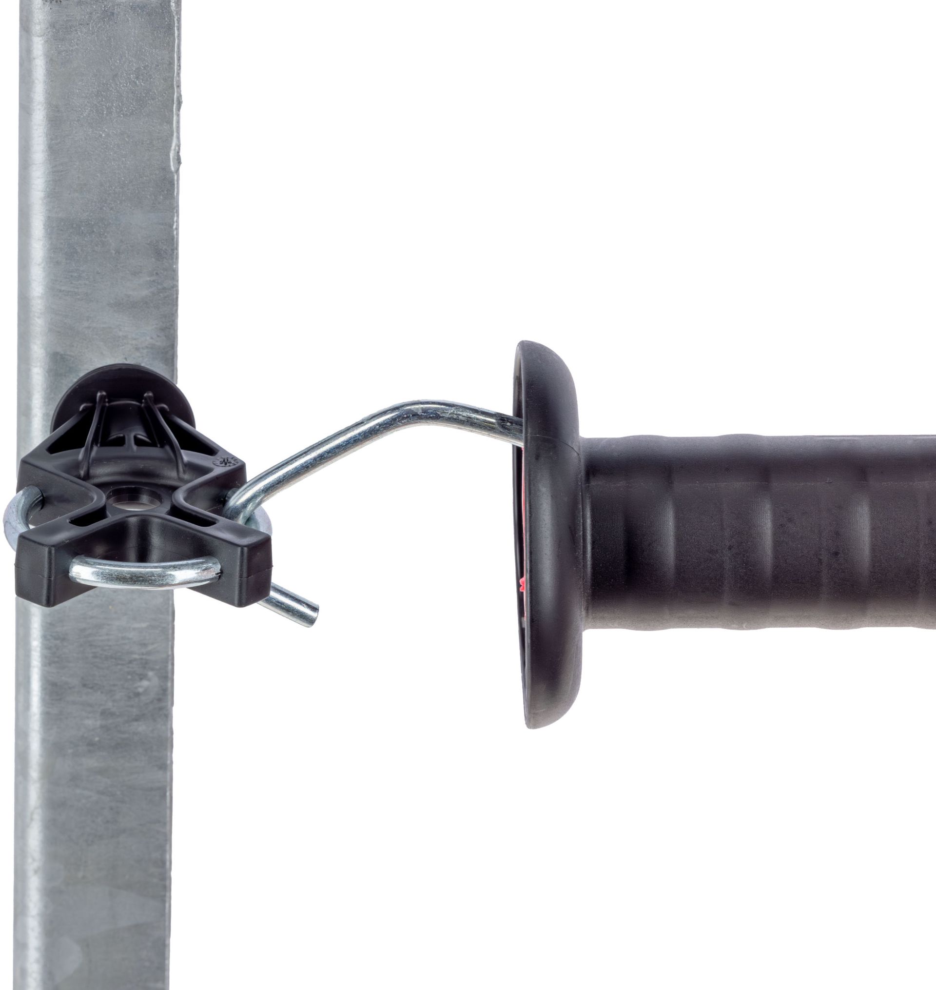 Isolateur de poignée AKO X³ noir, filetage métrique galvanisé, en utilisation, poignée