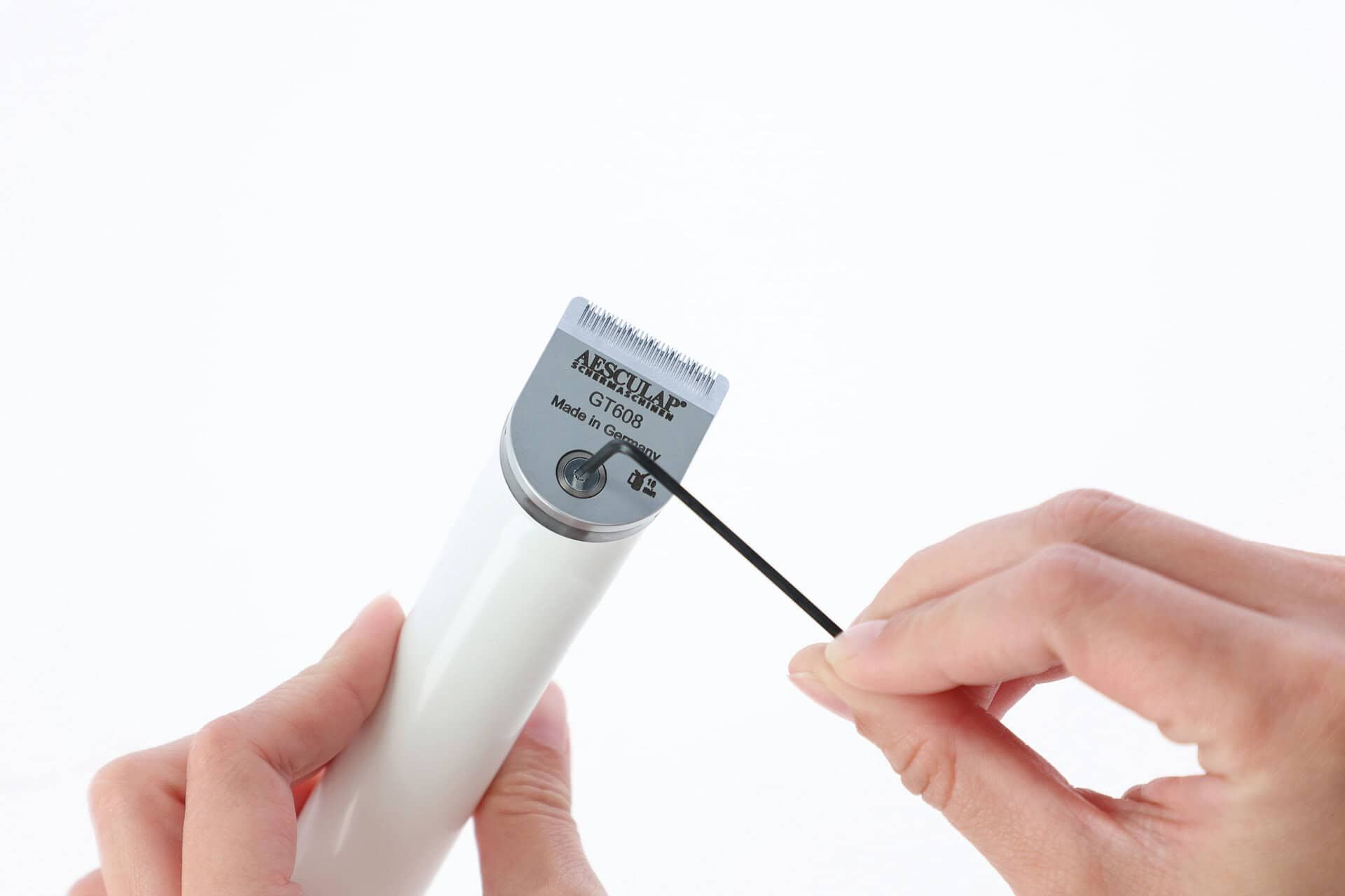 Aesculap GT608 Clipper Blade for Exacta, Isis, 24 mm, detail view, logo