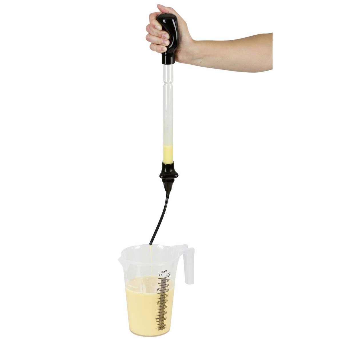 Colostromètre Kerbl, appareil de mesure du colostrum pour veaux, en utilisation