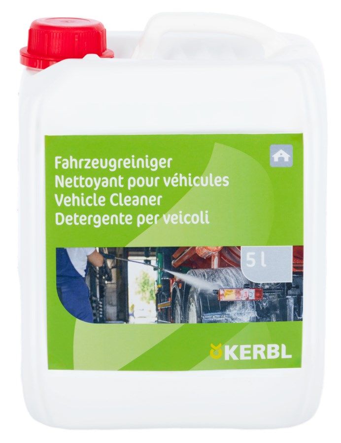 Kerbl Vehicle Cleaner, 5 L, Intensive Foam-Based Cleaning Concentrate, in use