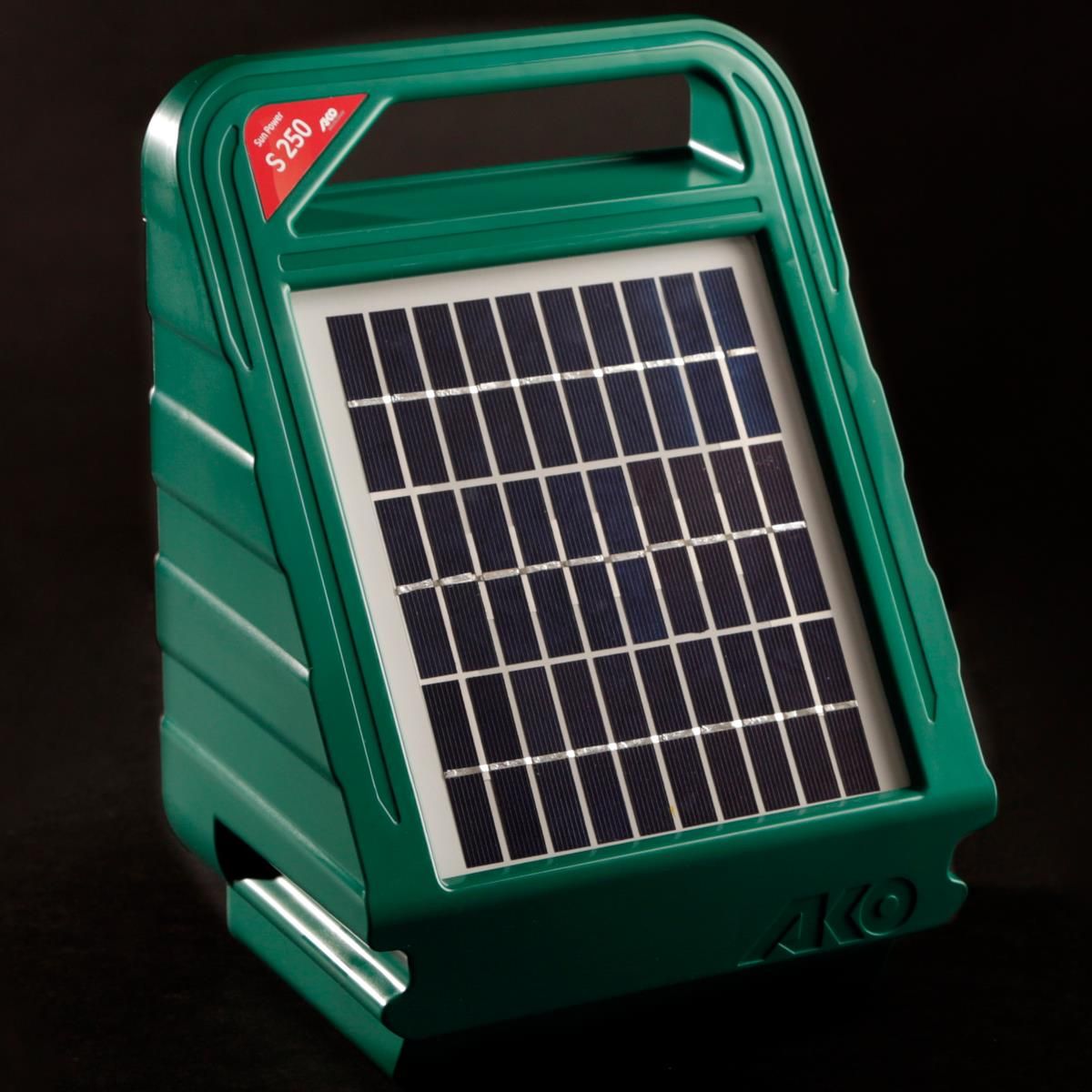 AKO Sun Power S 250 napelemes villanypásztor készülék, 3 Watt, 0,40 Joule, elölnézet, napelem