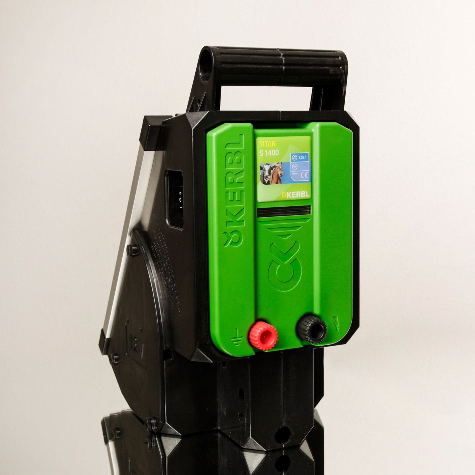 Kerbl TITAN S 1400 generator impulsuri Solar 12V, 1,4 Joule, elemente de comandă