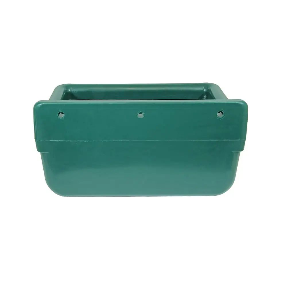 Abreuvoir rectangulaire pour chevaux avec rebord de protection, vue de face