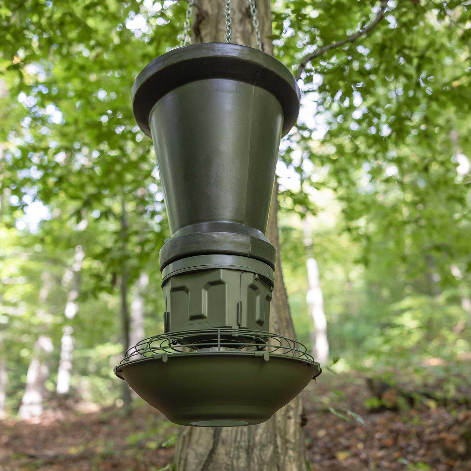 Eurohunt Evolution Pasturatore automatico per fauna selvatica, in uso, in scuderia