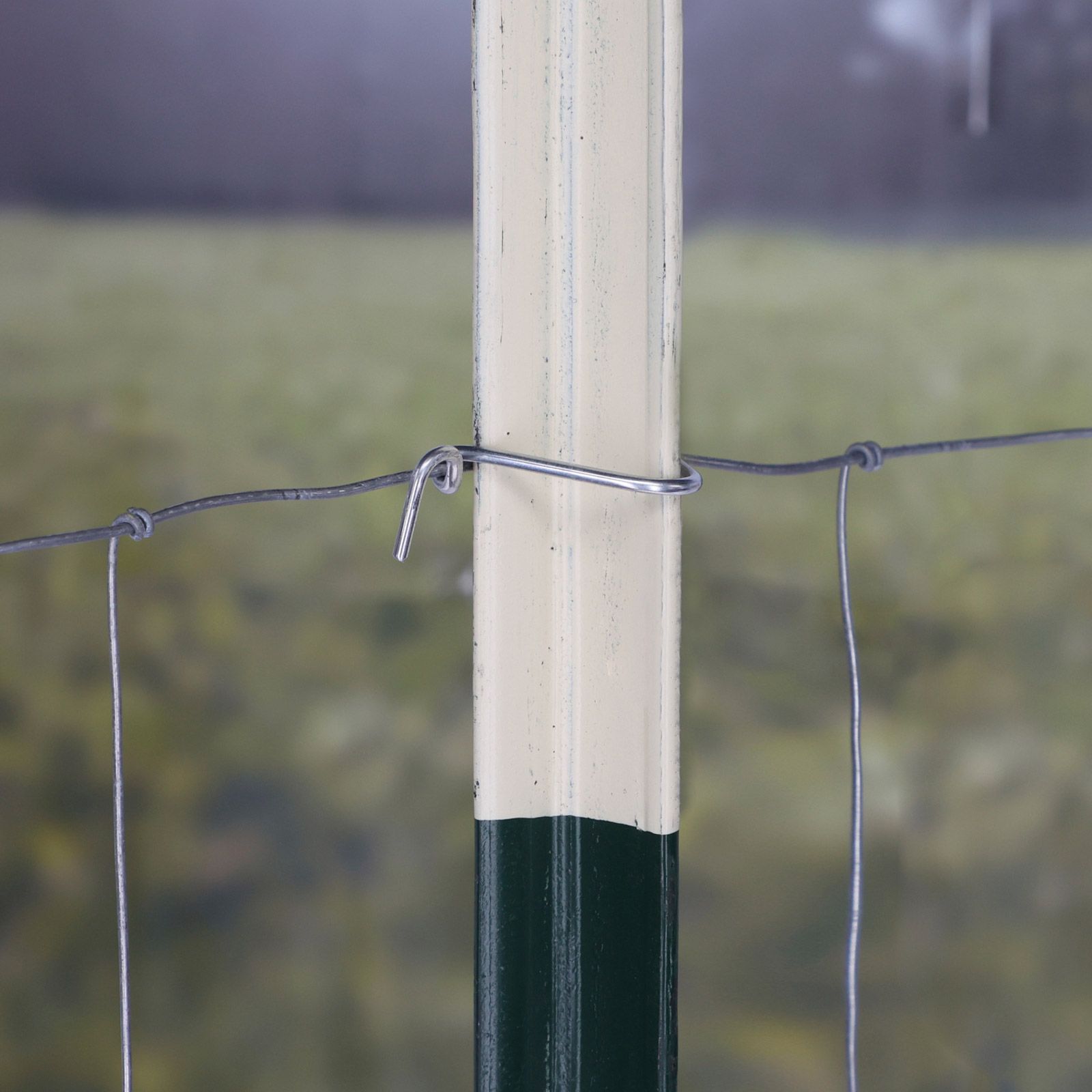 25x Ako fästklämmor för T-stolpe, galvaniserat metall, robust, detaljbild, klämma