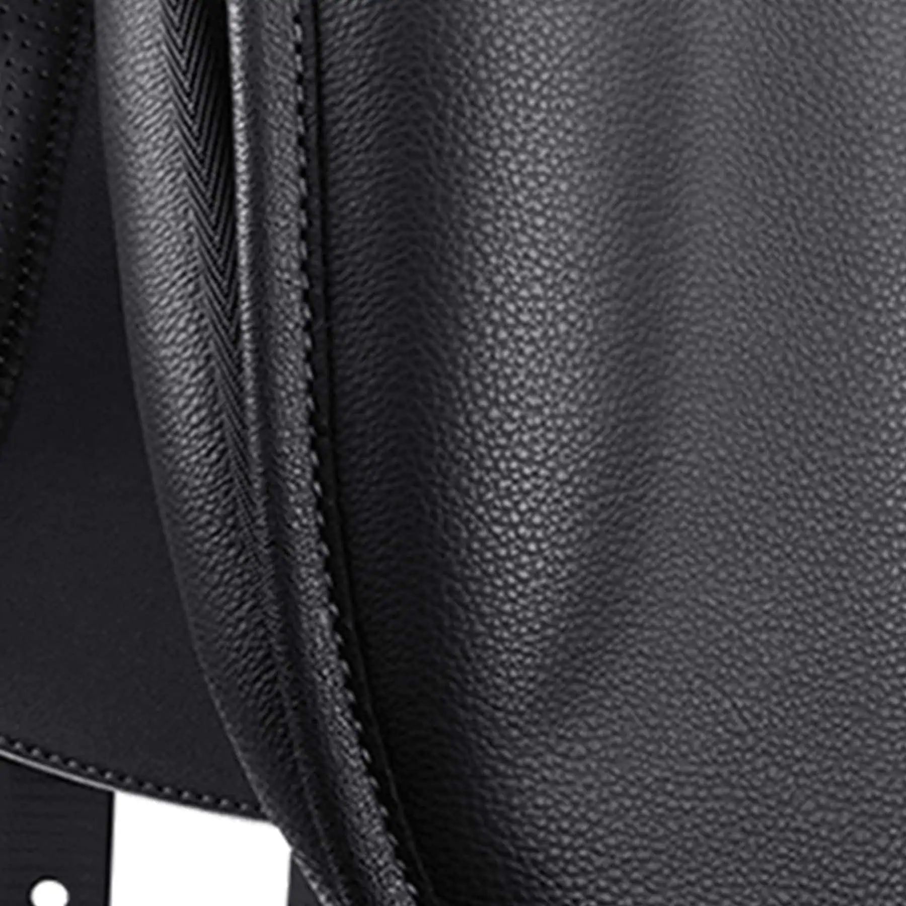 Wintec 500 Dressursattel weit, HART-Technologie für breite Pferde, Detailansicht, Naht