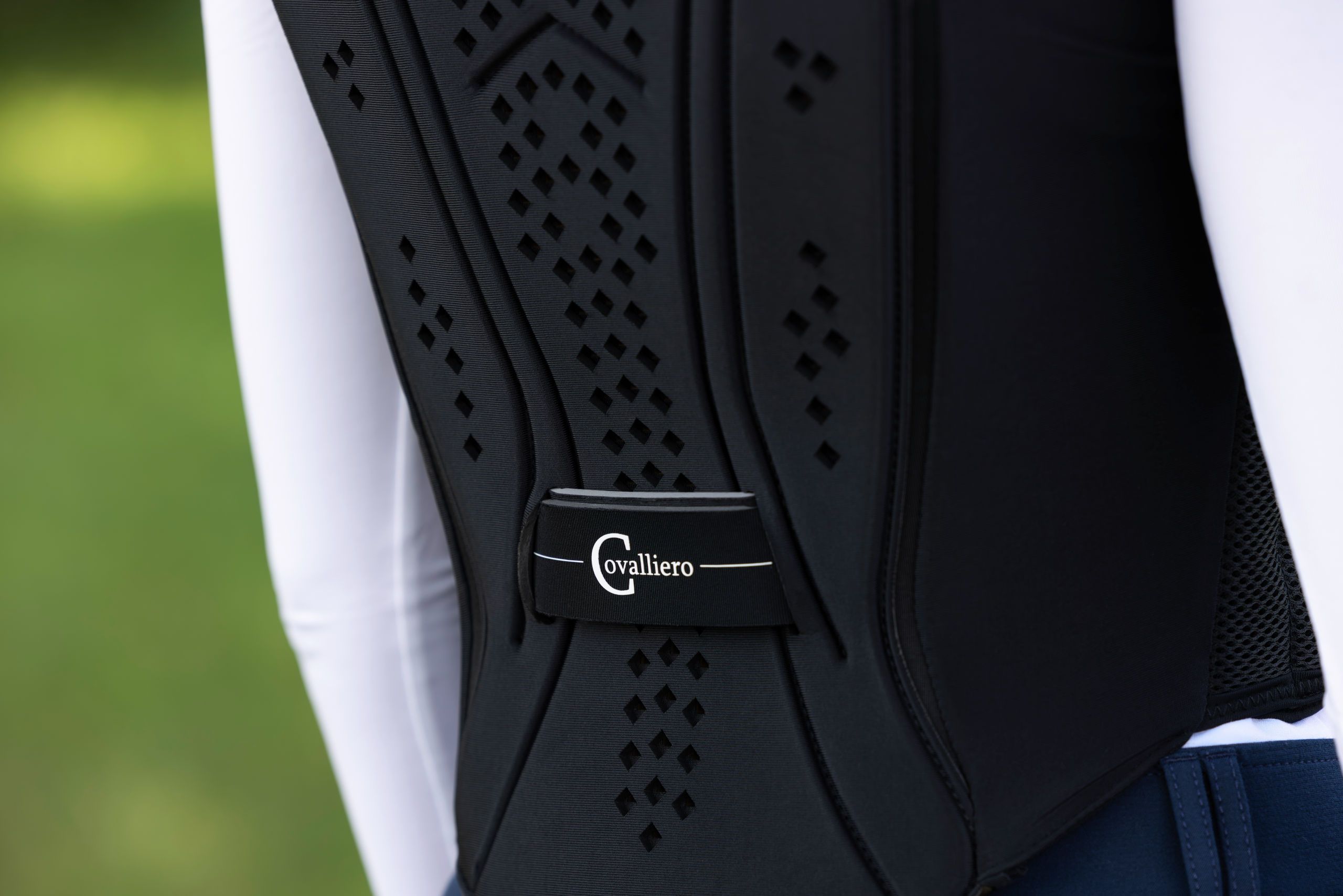 weight-bearing, pad, back, vest, strap