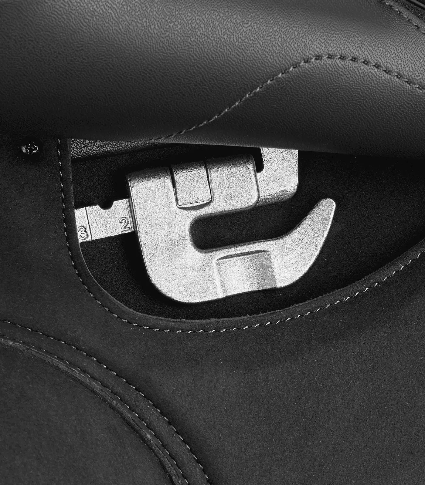 Selle de dressage Wintec Isabell Icon HART, taille 30, 17"/43 cm