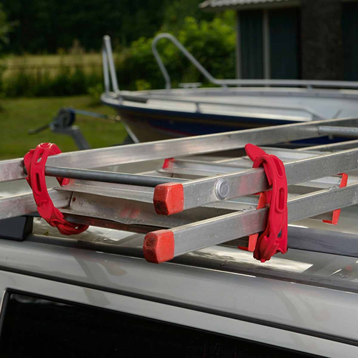 Kerbl Gummizurrband Quickloader Strap 110 cm, 2er-Pack, im Einsatz