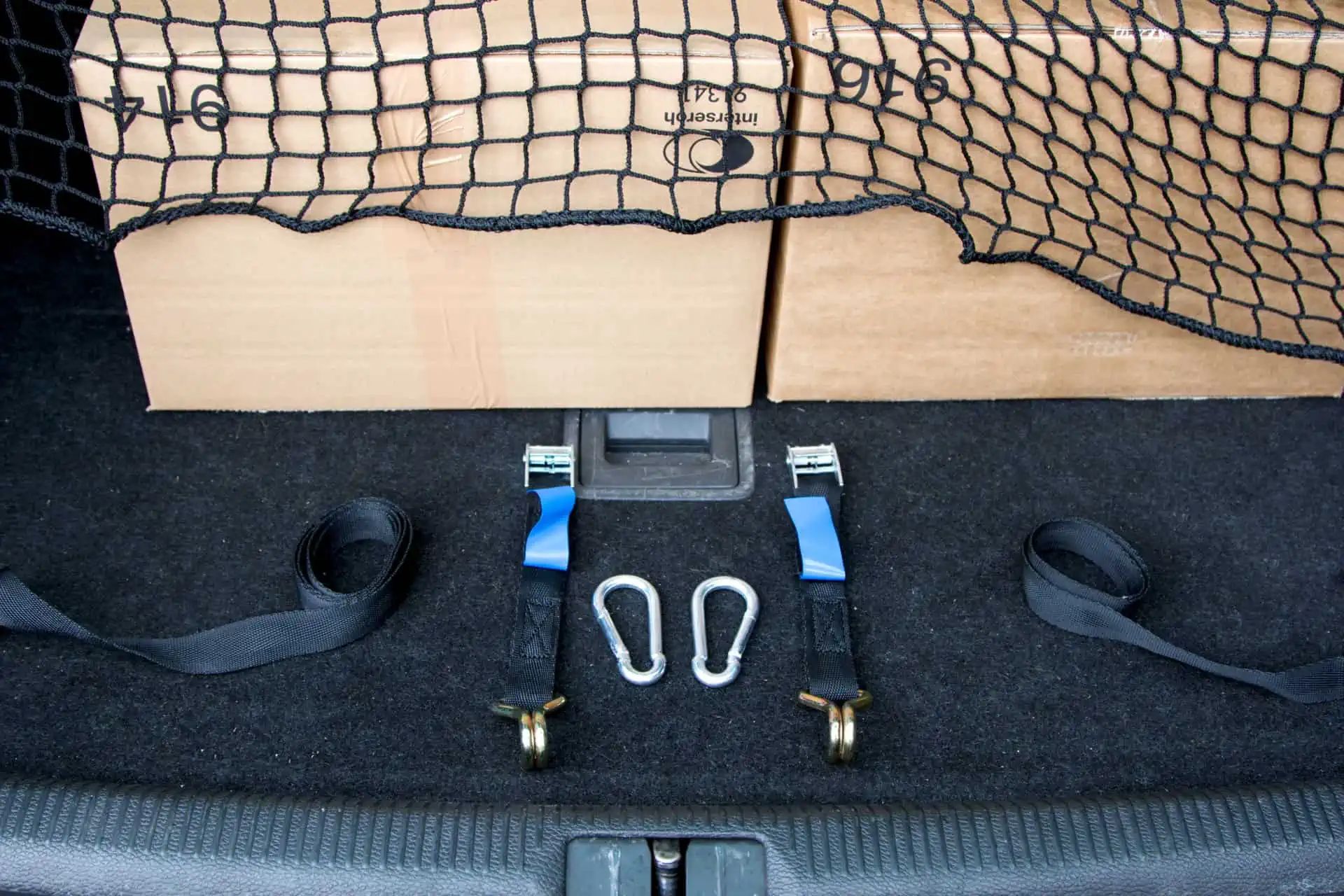Kerbl Cargo Net for Car Boot & Estate, Includes Tie-Down Straps, in use