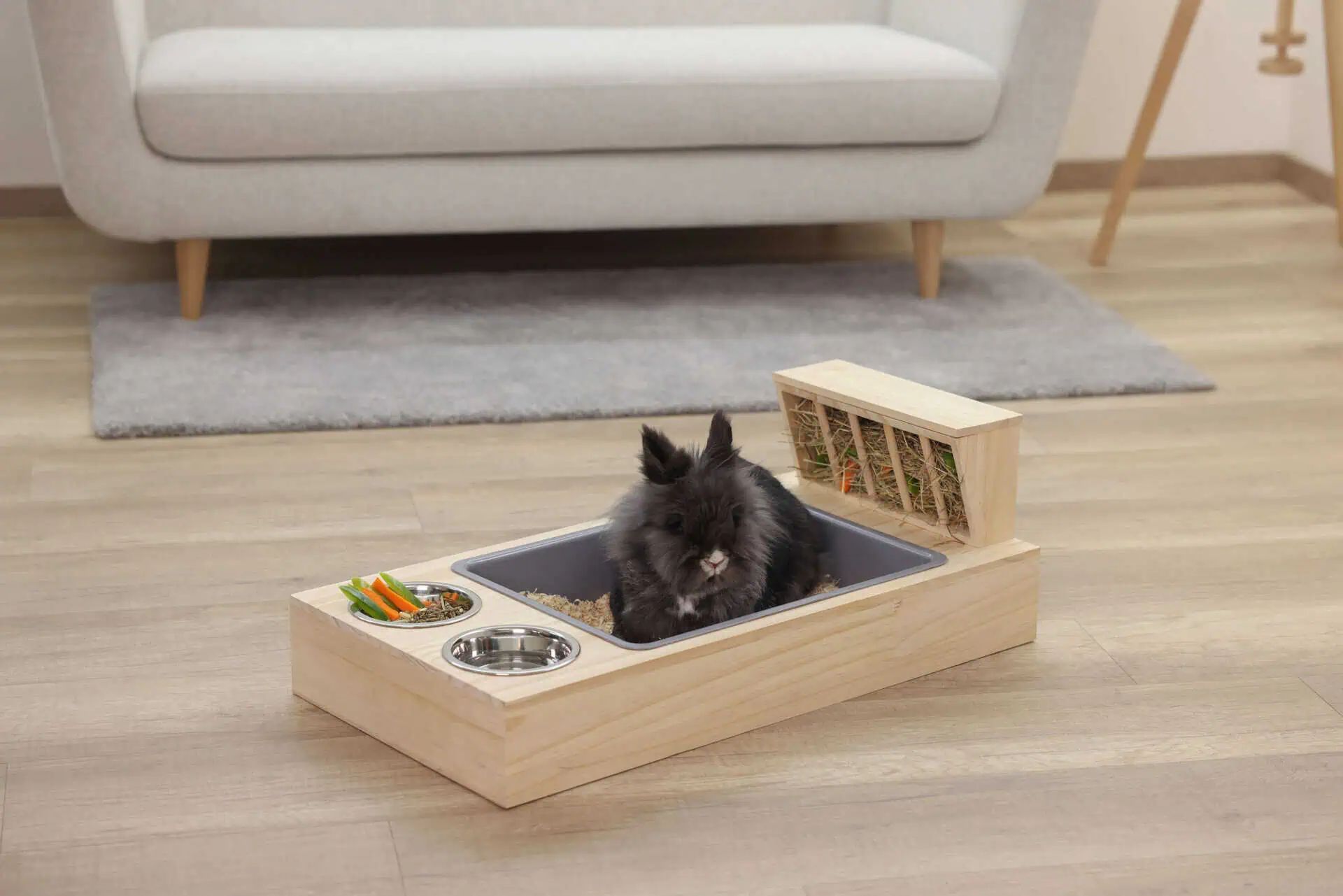 Kerbl Poste de fouille et d'alimentation pour rongeurs, avec ratelier à foin, en utilisation