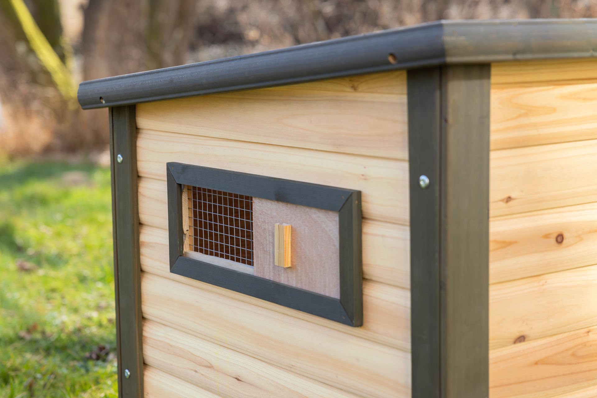 Kerbl Entenstall & Gänsestall Duck Town XL, 115 x 77 x 67 cm, Detailansicht