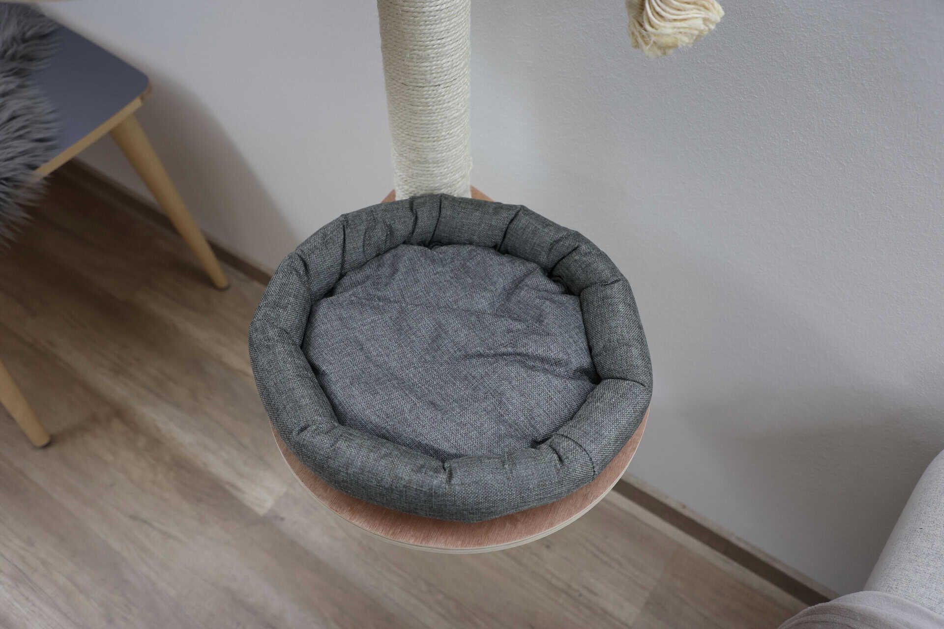 Kerbl Väggklösträd Dolomit 2.0 Tofana 160 cm med sisalstolpar och hängmatta, detaljbild