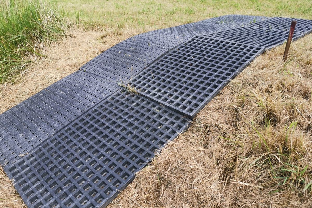 Paddock mat UNIVERSAL 112 x 79 x 4 cm, top view