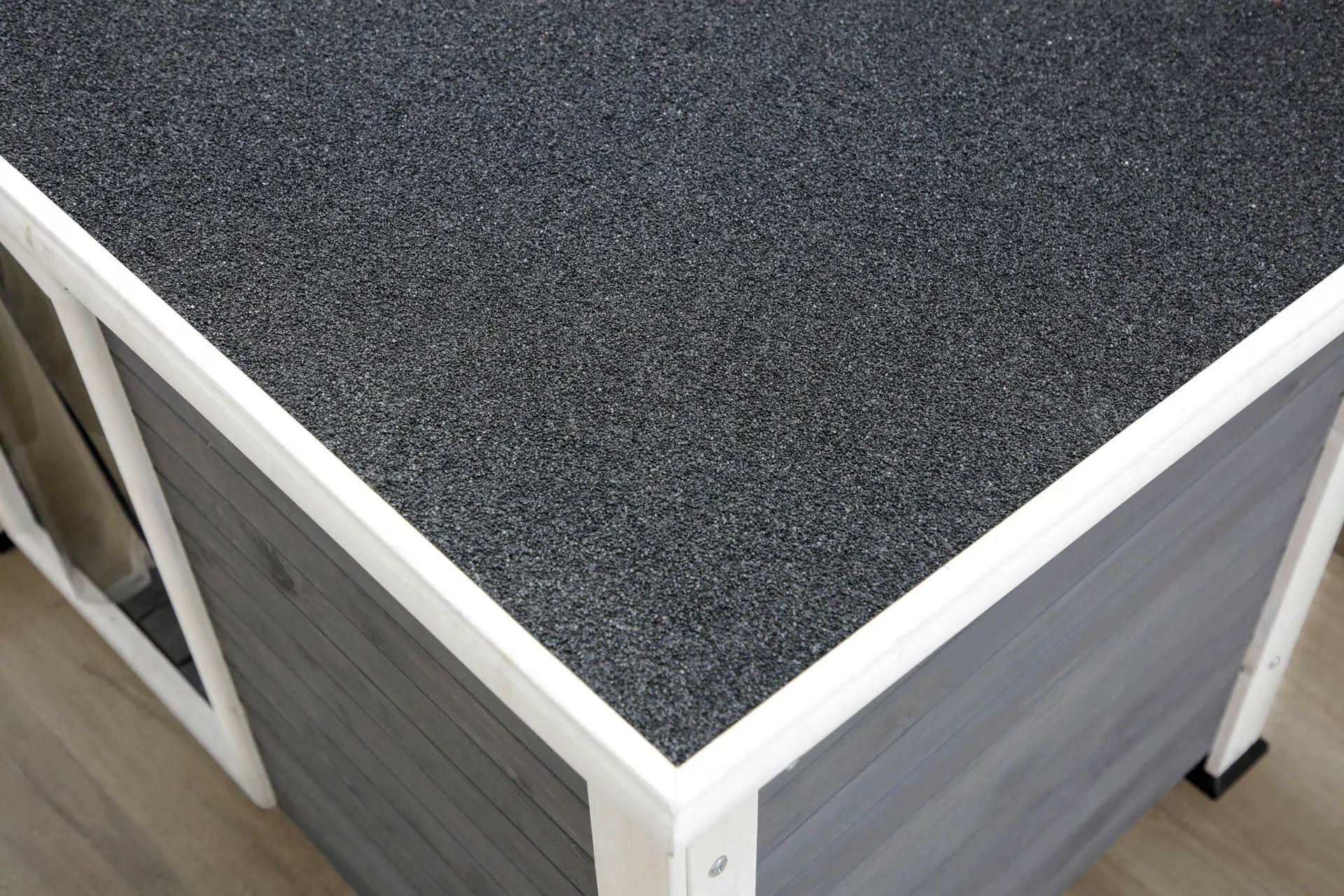 Cușcă pentru câini Kenny Kerbl, gri/alb, 113 x 77 x 81 cm, acoperiș bitum, detaliu, material