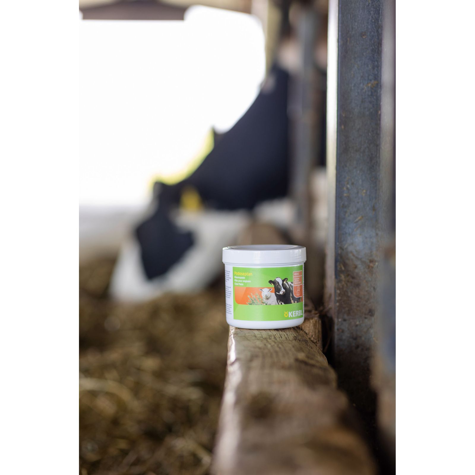 Kerbl Podoseptan 2.0 Hoof Paste, 450 ml Claw Care with Natural Extracts