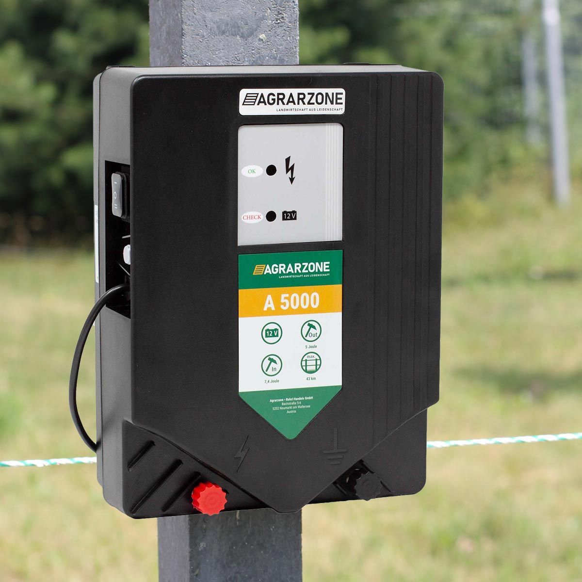 Agrarzone A 5000 energizer 12V, 7.5 joules, in use