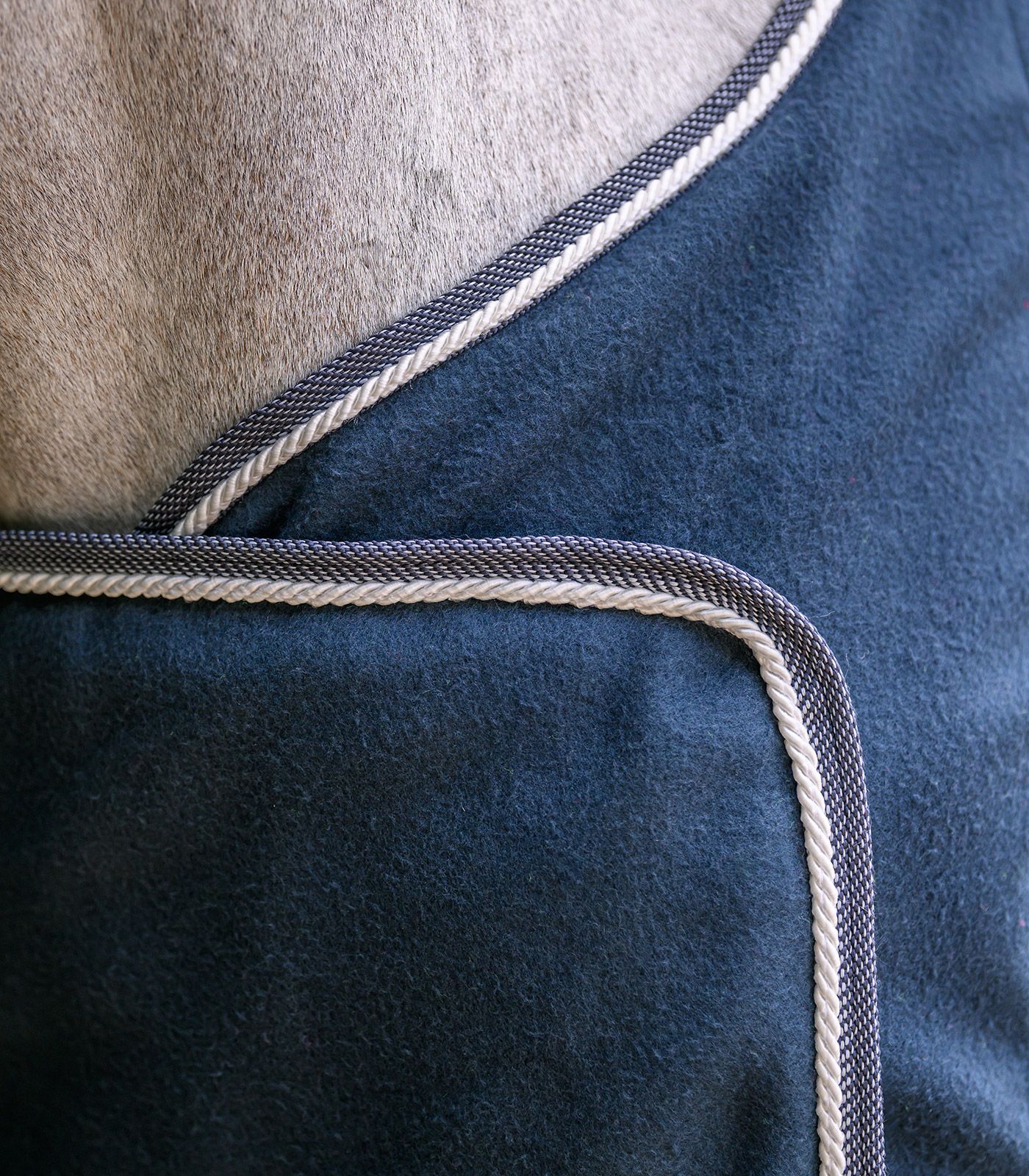 Waldhausen ECONOMIC Fleece- und Sponsorendecke – Paradedecke zum Besticken, nachtblau