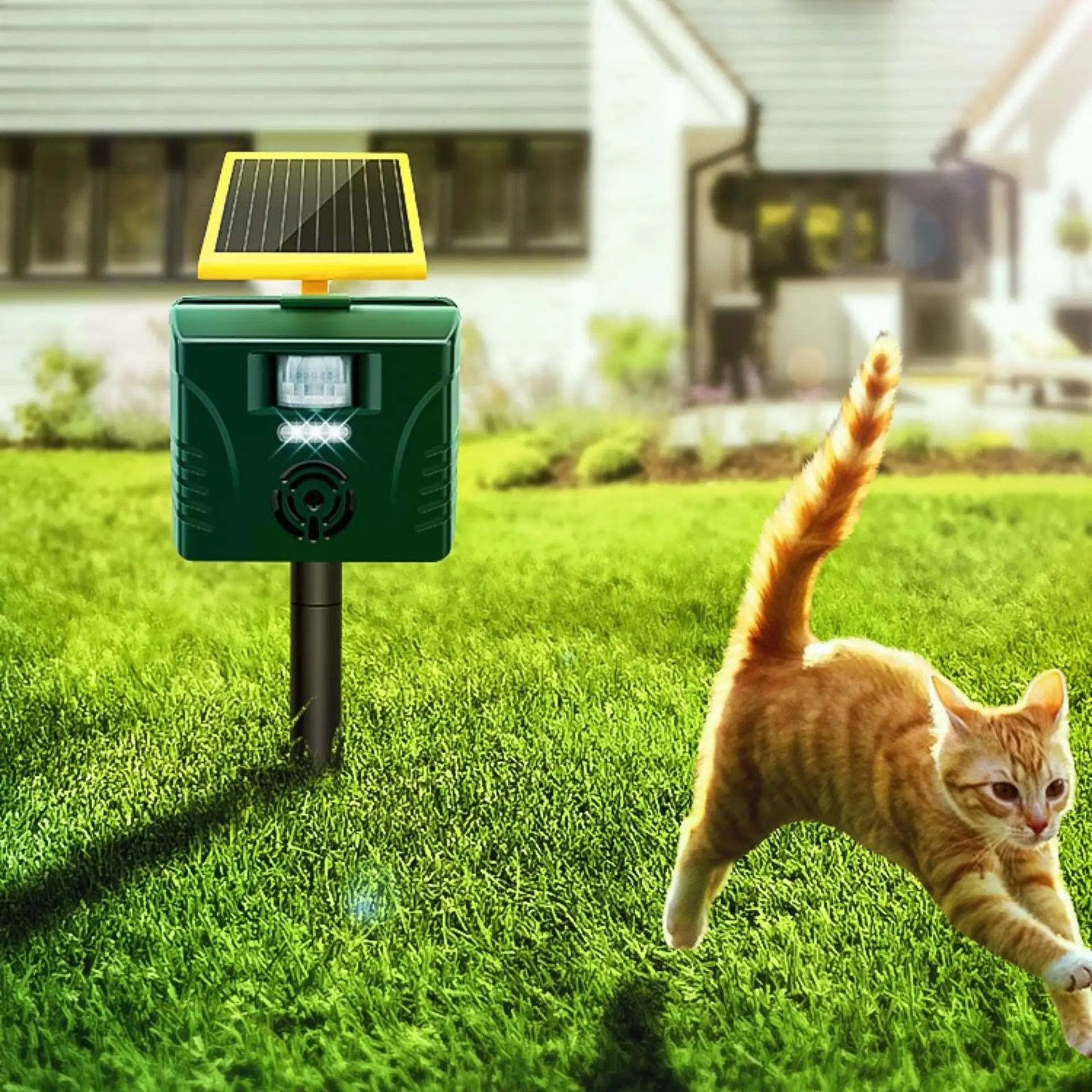 Agrarzone Repellente ad Ultrasuoni Solar Plus, sensore PIR e allarme, in uso