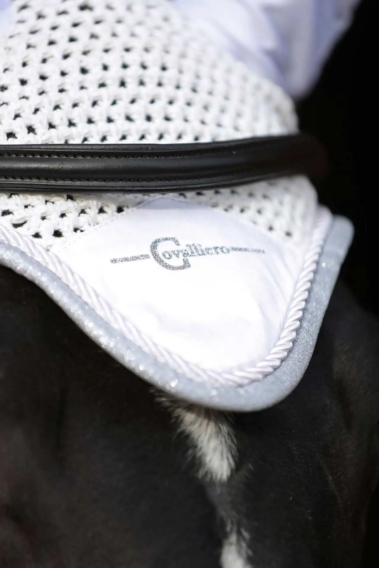 Covalliero Fliegenhaube Empara Cob/Full, gehäkelt, mit Glitzerapplikationen, Cob/Full