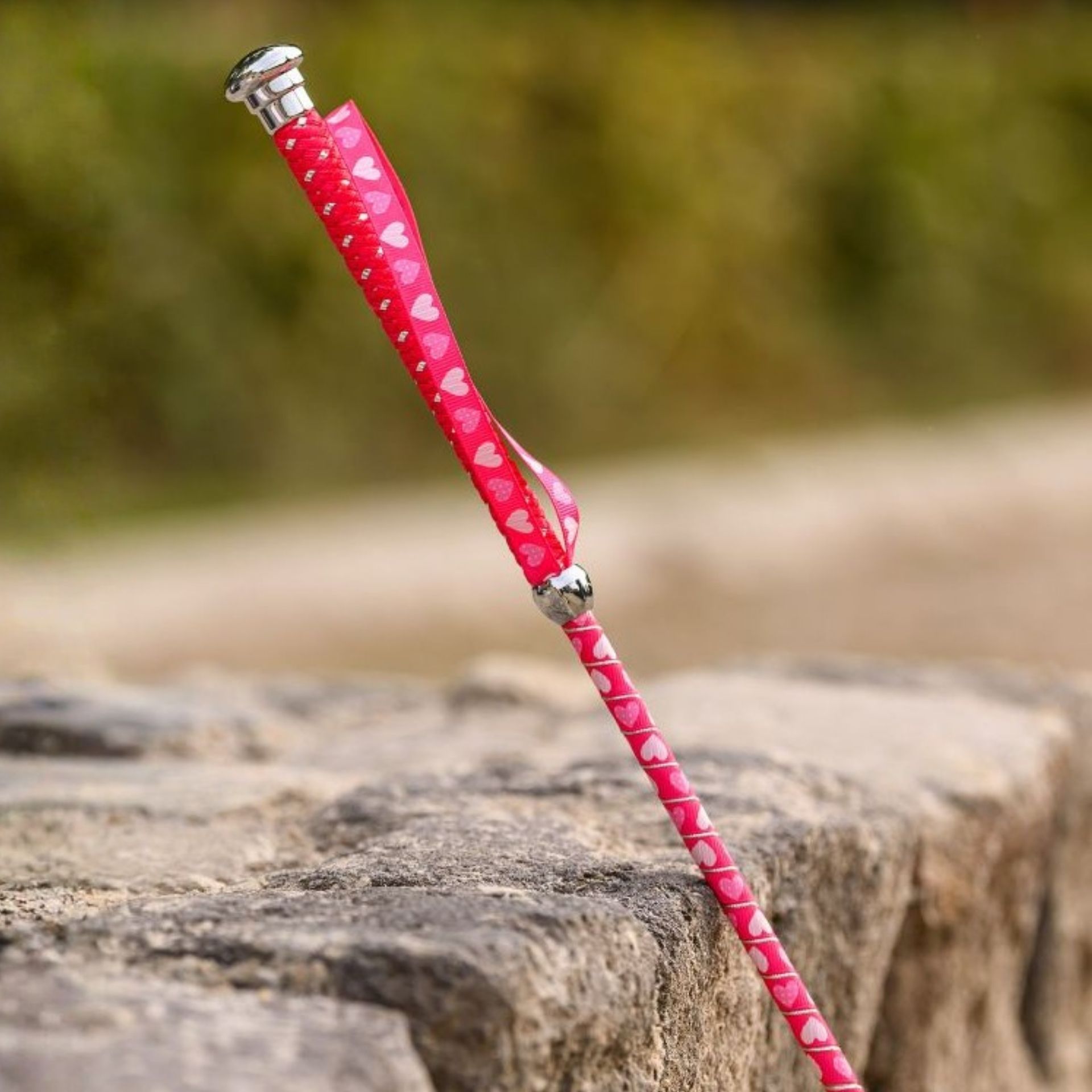 walking stick, pink pattern, heart design, metal tip, adjustable length